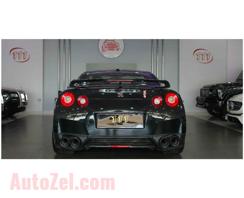 NISSAN GT-R- 2012- GRAY- 72 000 KM