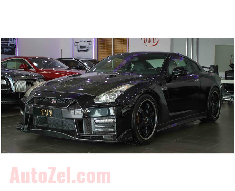 NISSAN GT-R- 2012- GRAY- 72 000 KM