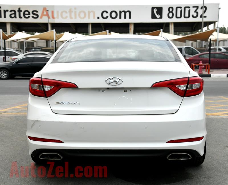 HYUNDAI SONATA, V4- 2016- WHITE- 121 000 KM- GCC