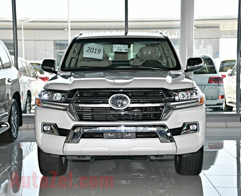 TOYOTA LAND CRUISER  GXR MODEL 2019 - WHITE - ZERO KM - V8 - GCC 