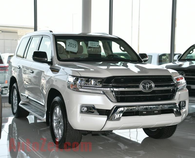 TOYOTA LAND CRUISER  GXR MODEL 2019 - WHITE - ZERO KM - V8 - GCC 