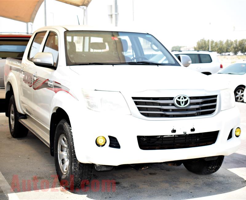 TOYOTA HILUX PICK UP 4X4 GLX, V4- 2014- WHITE- 200 000 KM- GCC