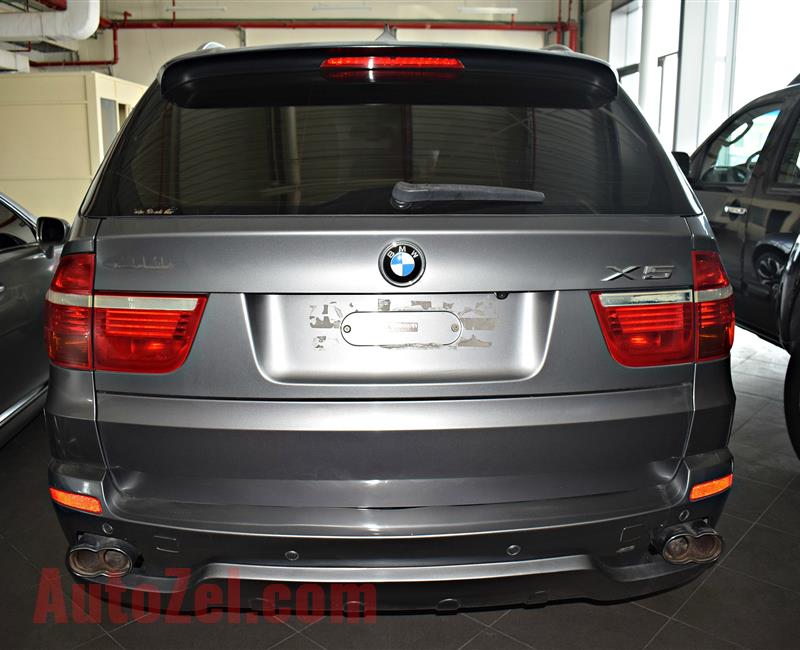 BMW X5 MODEL 2008 - GREY - 188,000 KM - V8 - GCC 