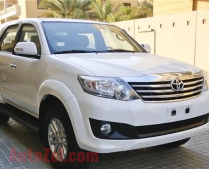 Toyota Fortuner SR5 - Single lady owner - Family Car 7 seater