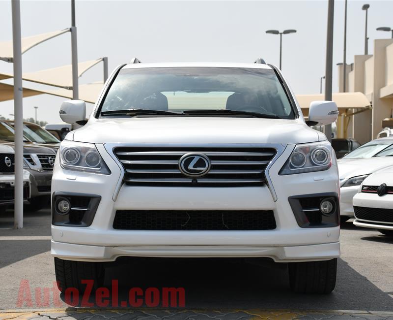 LEXUS LX570- 2012- WHITE- 161 000 KM- GCC SPECS