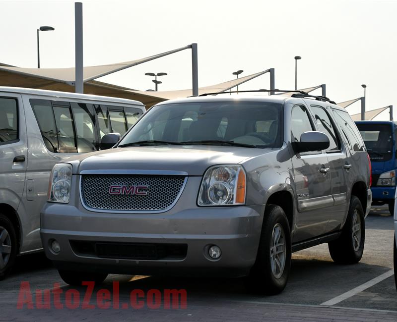 GMC YUKON- 2008- GOLD- 150 000 KM- GCC SPECS