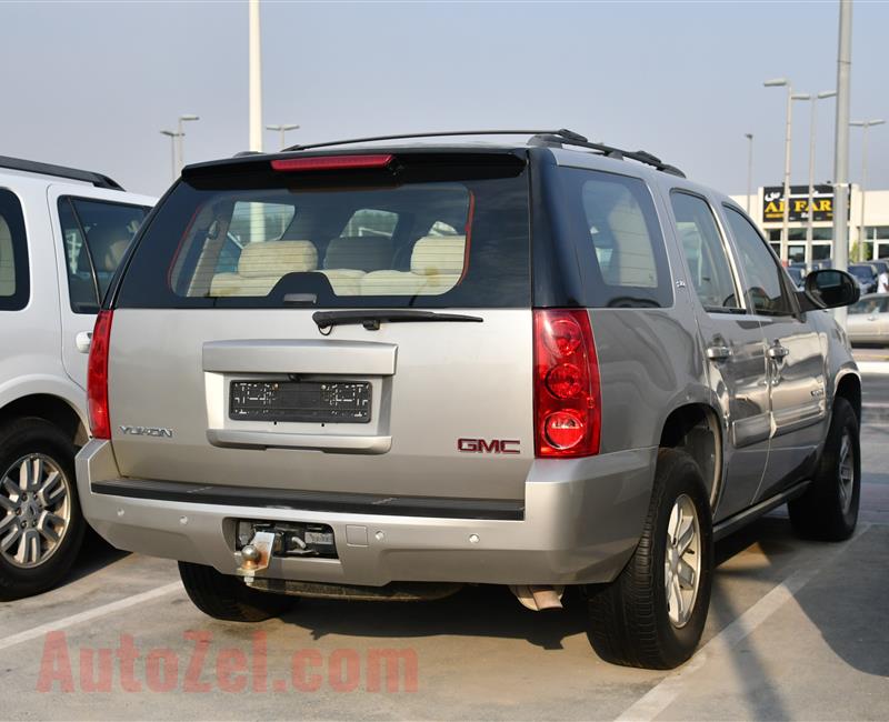 GMC YUKON- 2008- GOLD- 150 000 KM- GCC SPECS