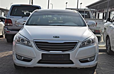 kia cadenza model 2013 - white - 240 ,000 km - v6 - gcc 