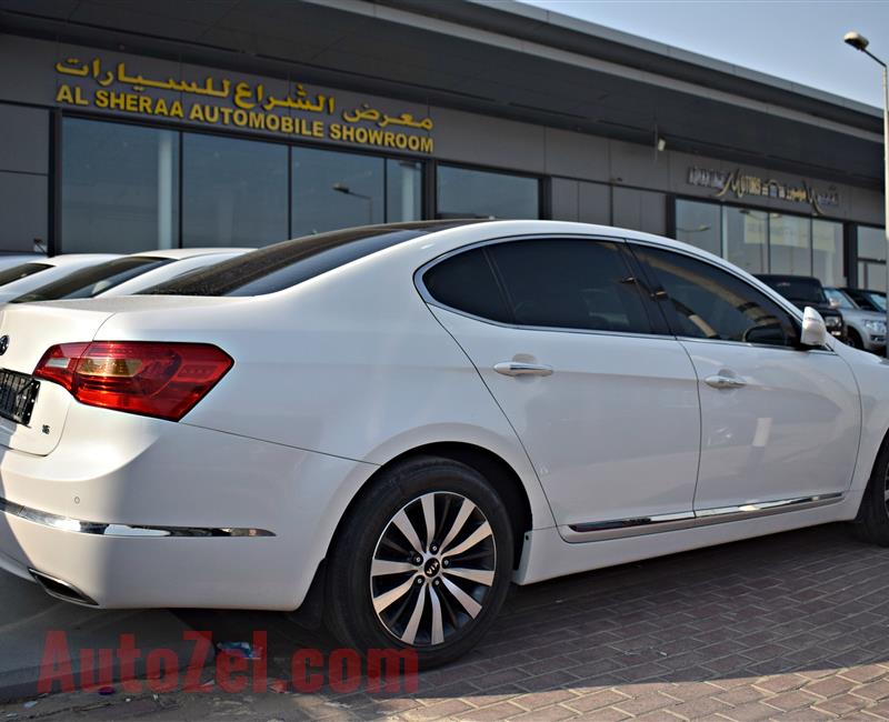 kia cadenza model 2013 - white - 240 ,000 km - v6 - gcc 