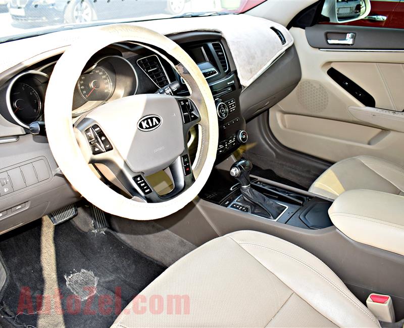 kia cadenza model 2013 - white - 240 ,000 km - v6 - gcc 