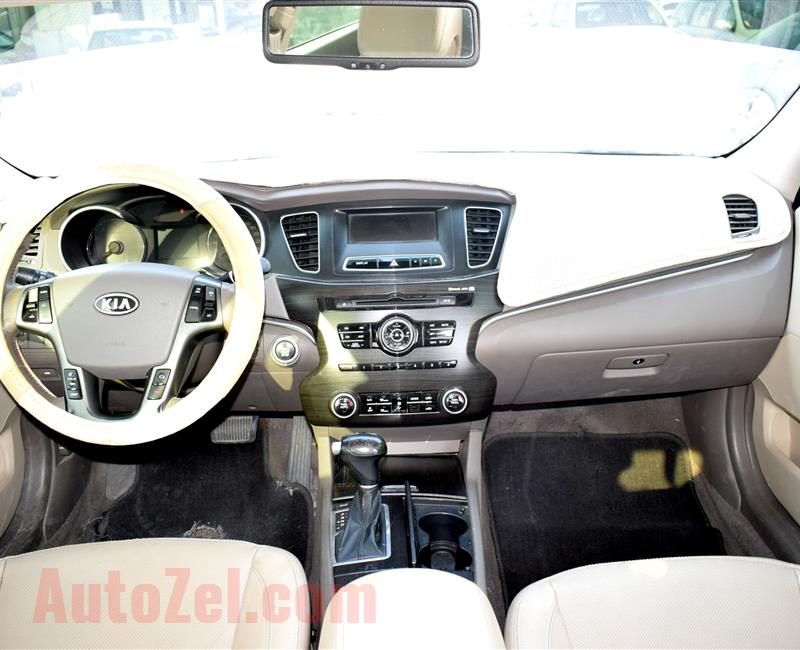 kia cadenza model 2013 - white - 240 ,000 km - v6 - gcc 