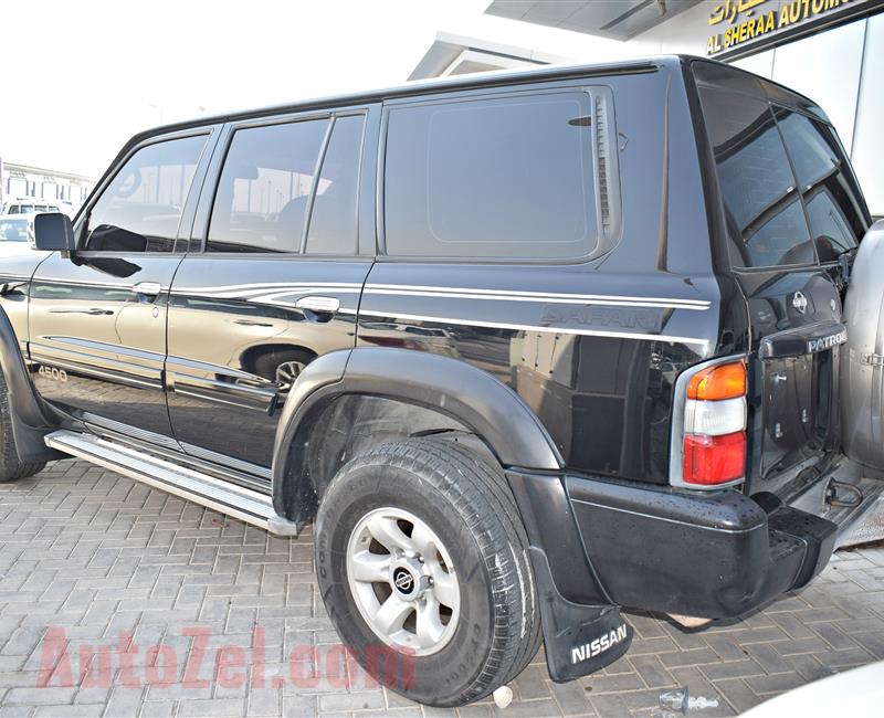 NISSAN PATROL SAFARI MODEL 2001 - BLACK - 250,000 KM - V6  - GCC 