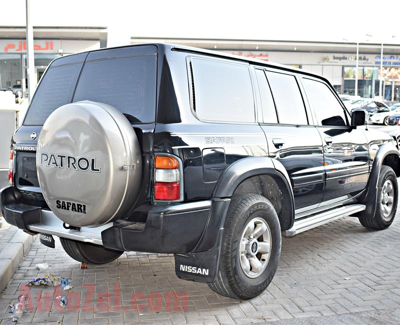 NISSAN PATROL SAFARI MODEL 2001 - BLACK - 250,000 KM - V6  - GCC 