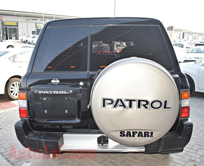 NISSAN PATROL SAFARI MODEL 2001 - BLACK - 250,000 KM - V6  - GCC 