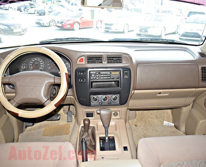 NISSAN PATROL SAFARI MODEL 2001 - BLACK - 250,000 KM - V6  - GCC 