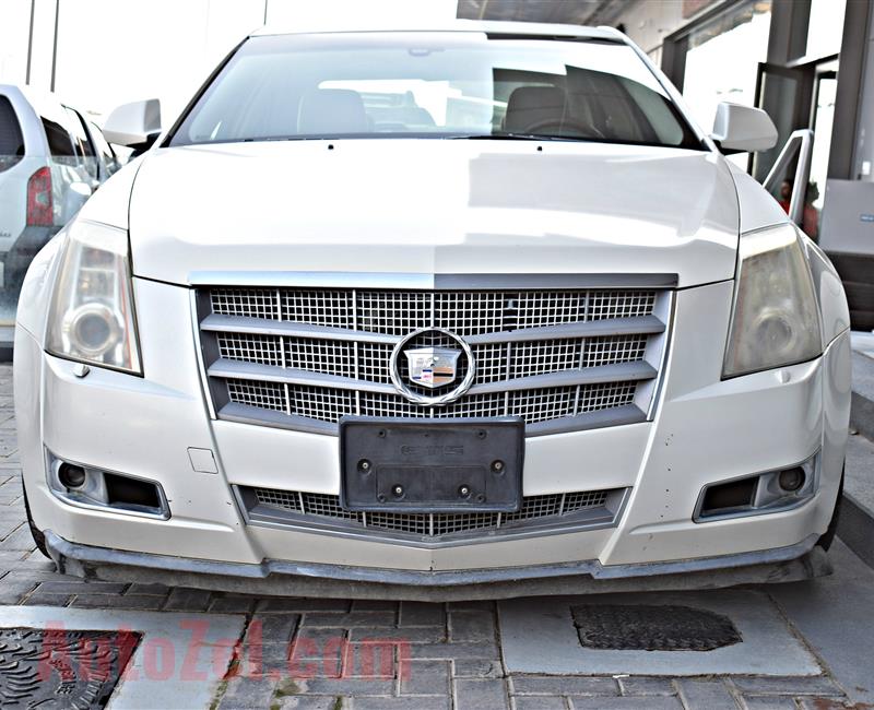 CADILLAC CTS 3.6 MODEL 2009 - WHITE - 250,000 KM - V6 - GCC 