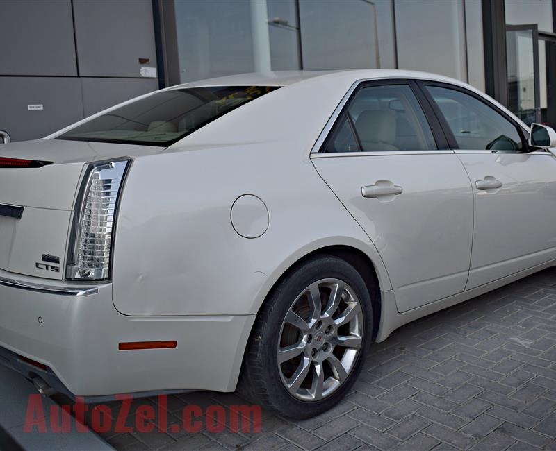 CADILLAC CTS 3.6 MODEL 2009 - WHITE - 250,000 KM - V6 - GCC 