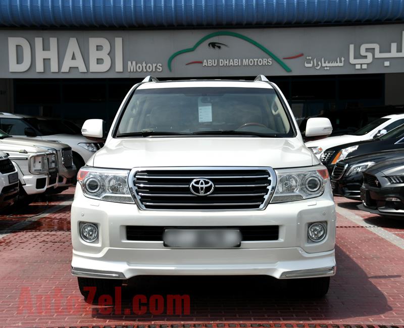 TOYOTA LAND CRUISER, V6- 2014- WHITE- 160 000 KM- GCC