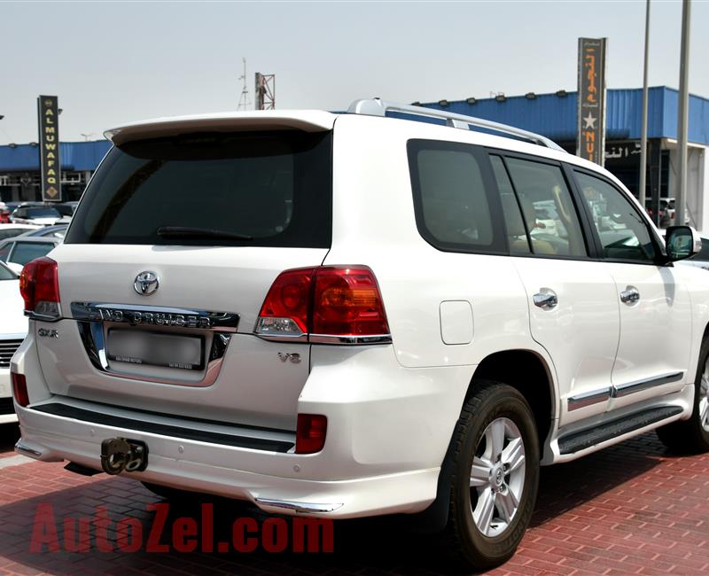 TOYOTA LAND CRUISER, V6- 2014- WHITE- 160 000 KM- GCC