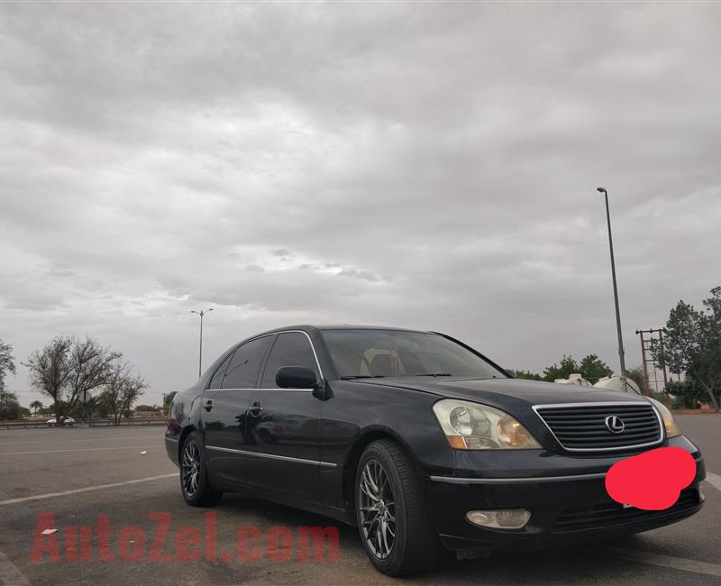 Black Lexus LS430