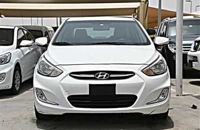 HYUNDAI ACCENT MODEL 2015WHITE - 83,000 KM - V4 - GCC 