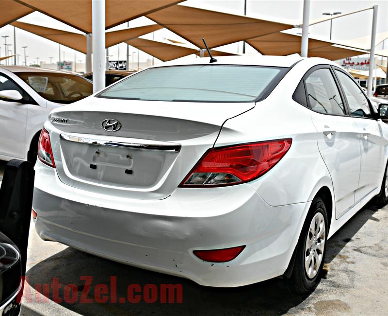 HYUNDAI ACCENT MODEL 2015WHITE - 83,000 KM - V4 - GCC 