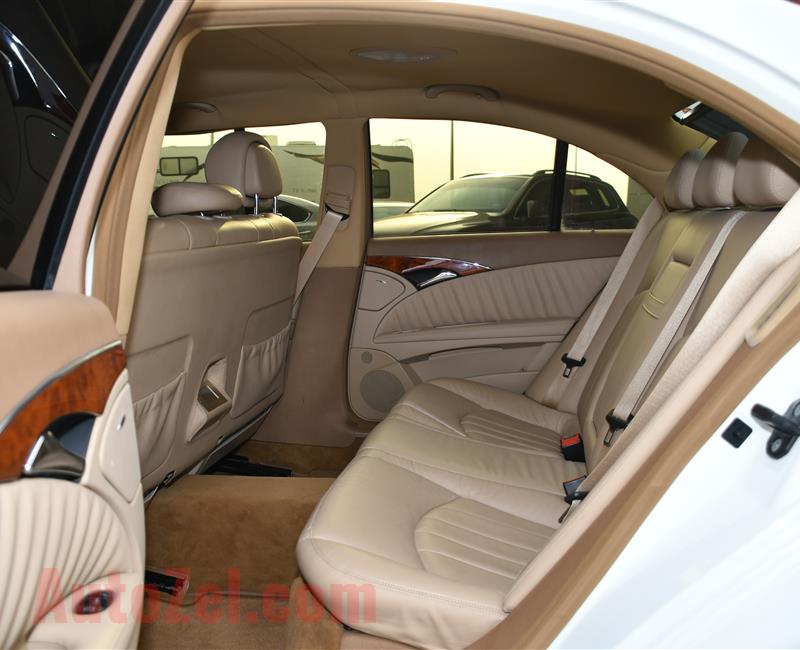 MERCEDES BENZ E350 MODEL 2009 - WHITE - 38,000 KM - V6 - GCC 