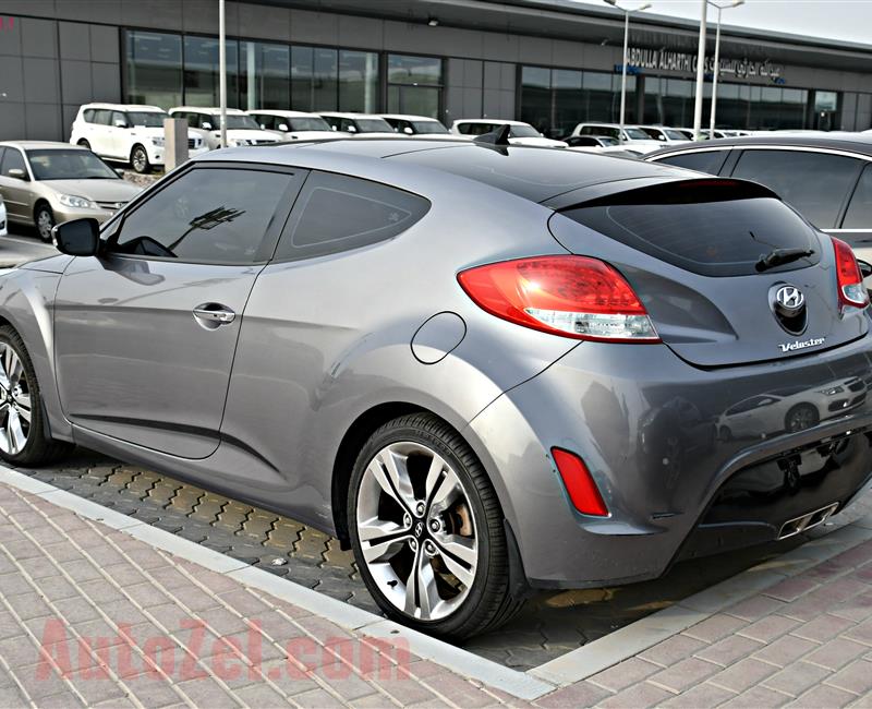 HYUNDAI VELOSTER MODEL 2015 - GREY - 85,000 KM - V4 - GCC 