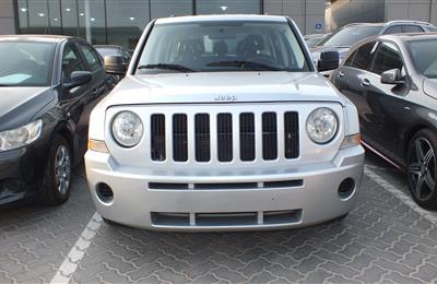 JEEP PATRIOT- 2009- SILVER- 119 000 KM- GCC SPECS