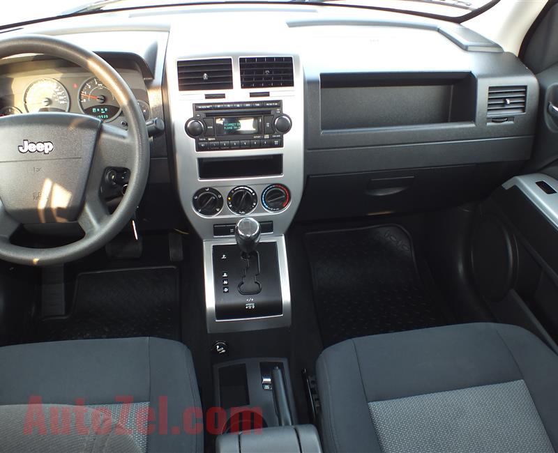 JEEP PATRIOT- 2009- SILVER- 119 000 KM- GCC SPECS