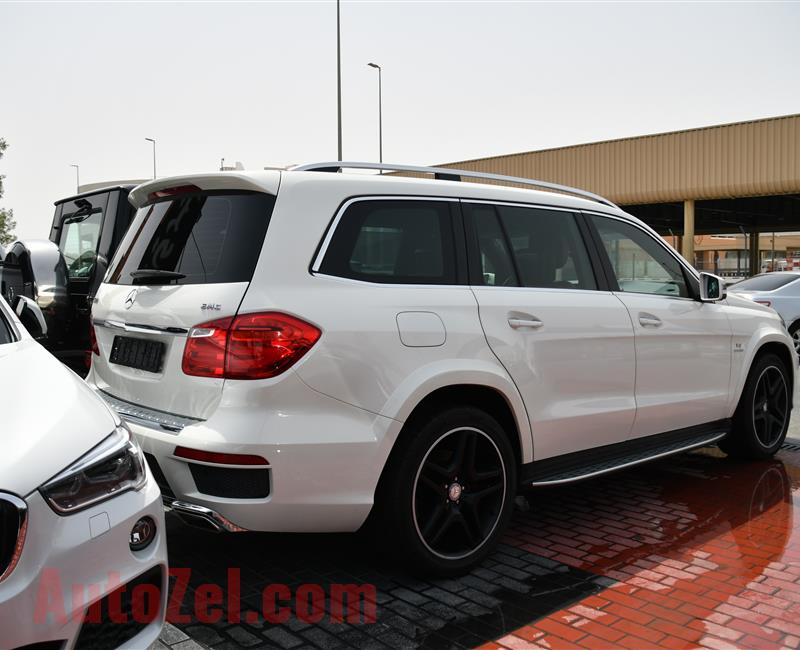 MERCEDES-BENZ GL500- 2013- WHITE- 108 000 KM- GCC SPECS