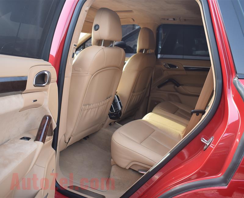 PORSCHE CAYENNE GTS, V8- 2014- RED- 200 000 KM- GCC