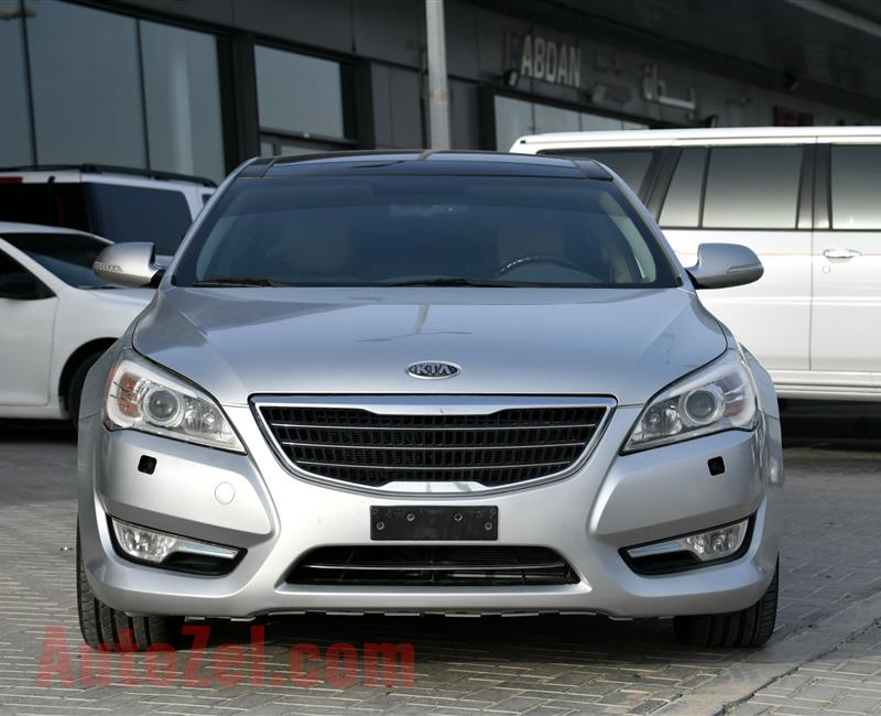 KIA CADENZA, V6- 2012- SILVER- 221 000 KM- GCC