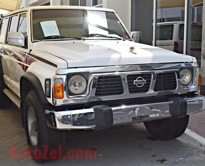 NISSAN SUPER SAFARI MODEL 1995 - 280,000 KM - WHITE - V6 - GCC 