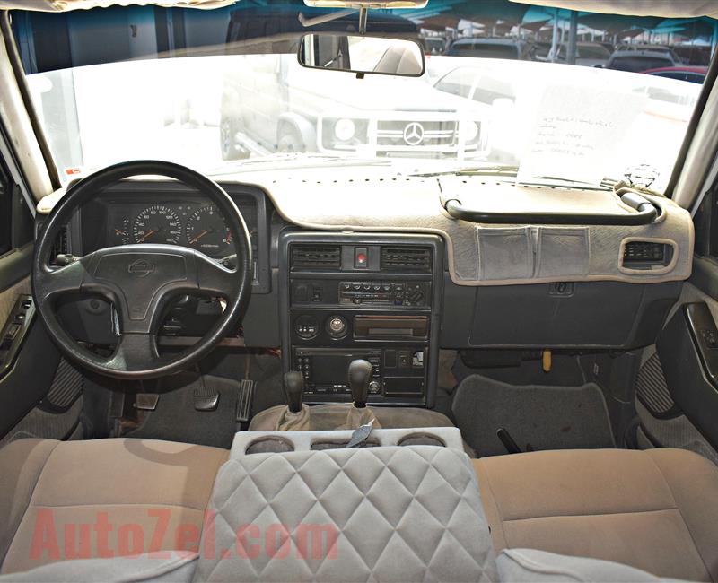 NISSAN SUPER SAFARI MODEL 1995 - 280,000 KM - WHITE - V6 - GCC 