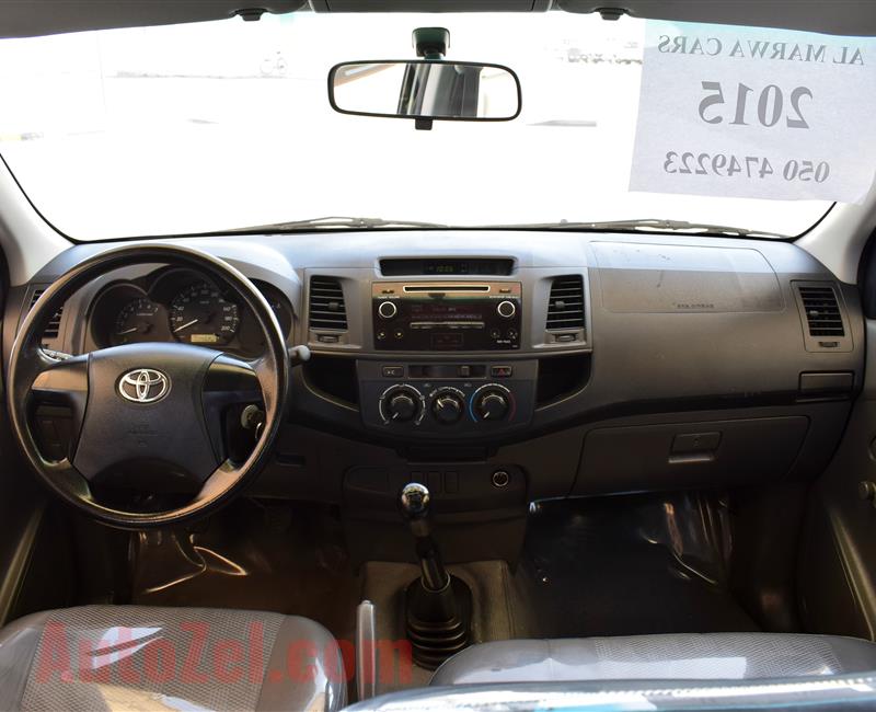 TOYOTA HILUX- 2015- WHITE- 150 000 KM- GCC SPECS