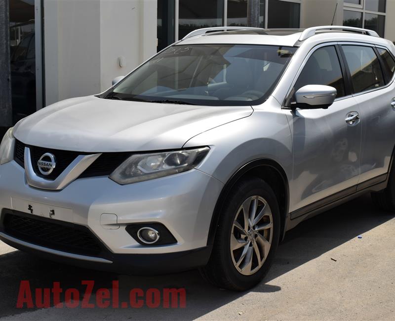 NISSAN XTRAIL- 2015- SILVER- 207 000 KM- GCC SPECS