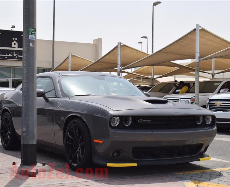 DODGE CHALLENGER STR MODEL 2018 - GREY - 188,000 KM - V8 - GCC 