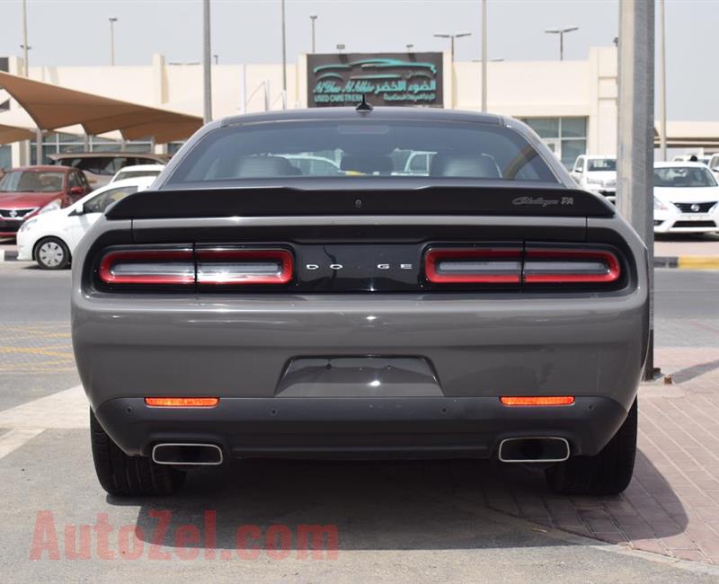 DODGE CHALLENGER STR MODEL 2018 - GREY - 188,000 KM - V8 - GCC 