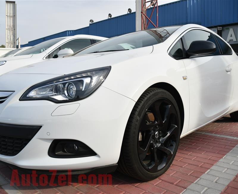 OPEL GTC- 2015- WHITE- 60 000 KM- GCC