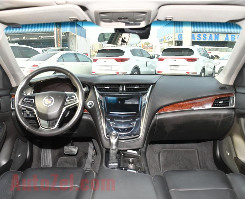 CADILLAC CTS- 2014- BLACK- 50 000 KM- GCC