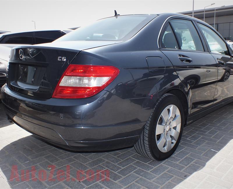 MERCEDES-BENZ C180- 2010- GREY- 134 000 KM- GCC