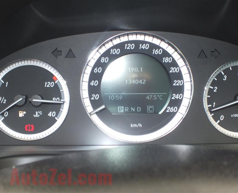 MERCEDES-BENZ C180- 2010- GREY- 134 000 KM- GCC