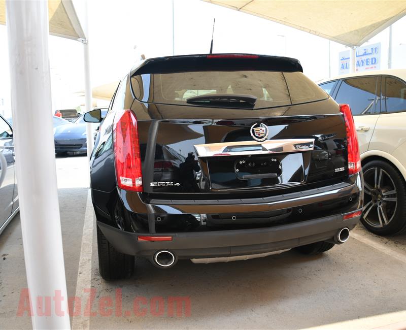 CADILLAC SRX 3.6  MODEL 2016 - BLACK - 60,000 KM - V6 - GCC 