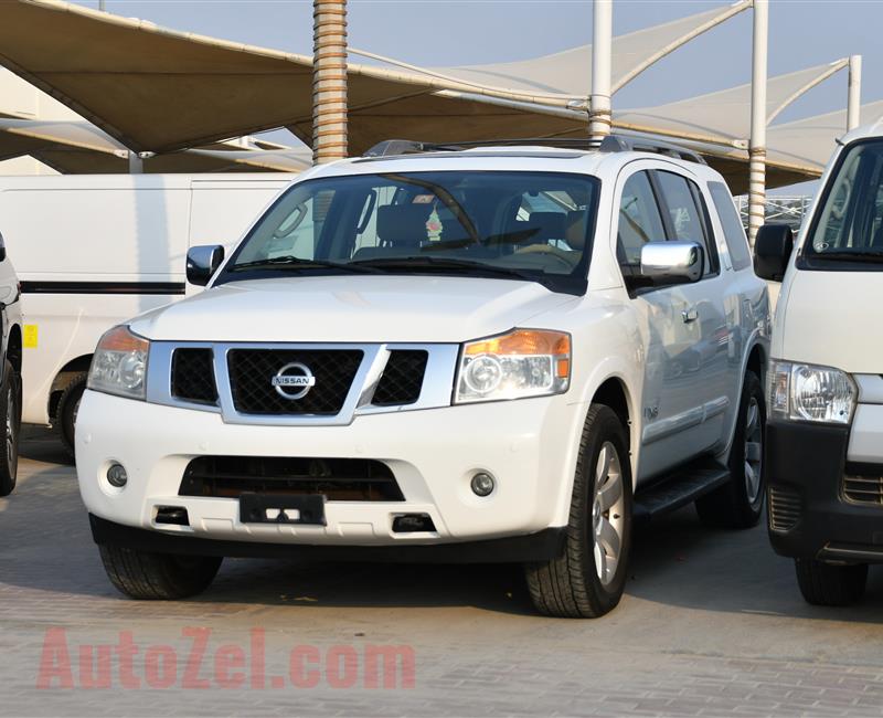 NISSAN ARMADA MODEL 2009 - WHITE - 200,000 KM - V8 - GCC 