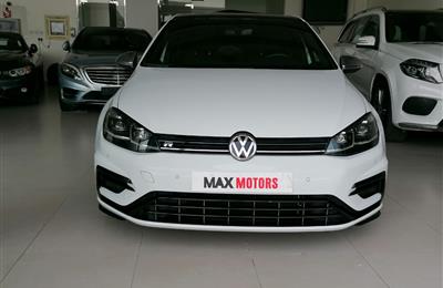 VOLKSWAGEN GOLF R- 2019- WHITE- 10 000 KM- GCC