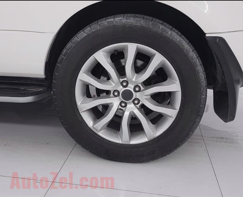 Land Rover Range Rover HSE - AED 25,000