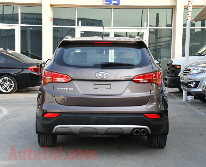 HYUNDAI SANTA FE- 2016- BROWN- 158 000 KM- GCC