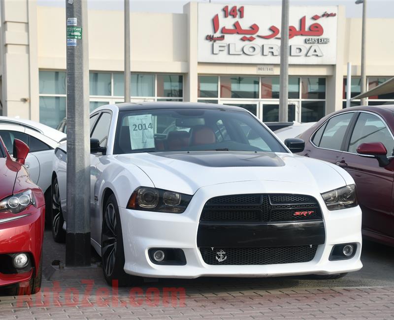 DODGE CHARGER MODEL 2014 - WHITE - 100,000 KM - V8 - GCC 