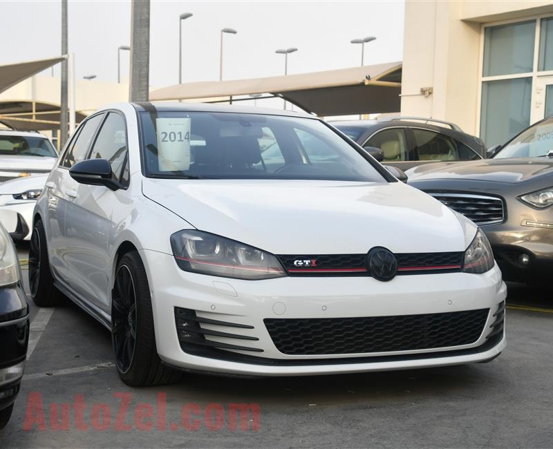 VOLKSWAGEN GTI MODEL 2014 - WHITE - 140, 000 KM - V4 - GCC  